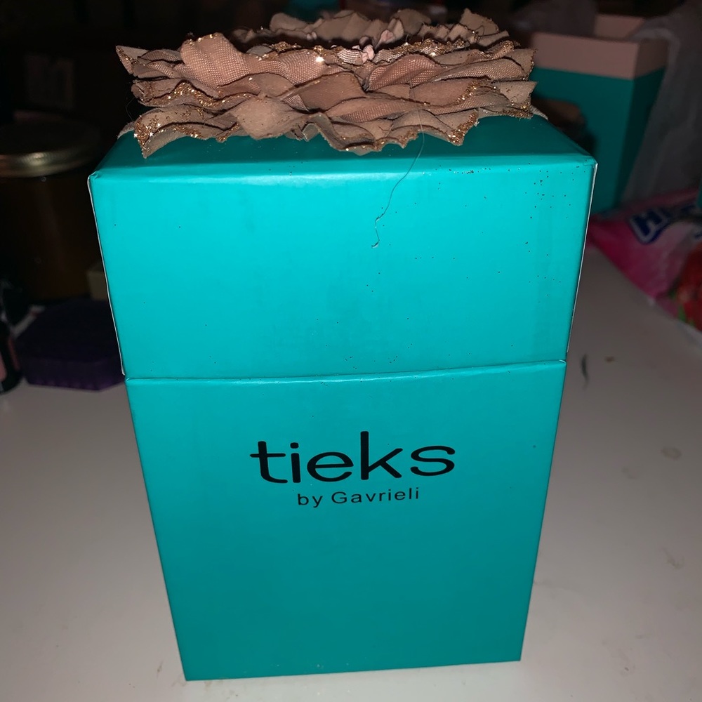 Limited Edition Champagne Tieks